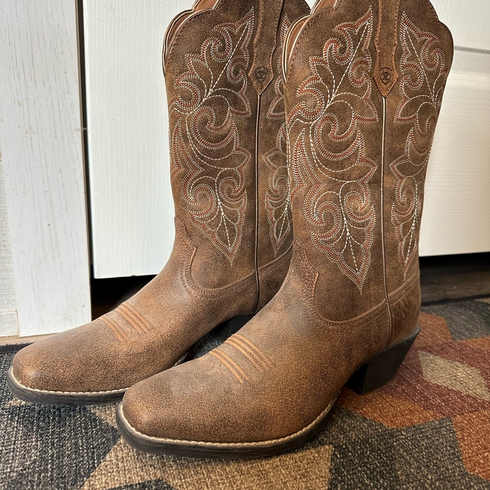 Ariat Tan Leather Boots